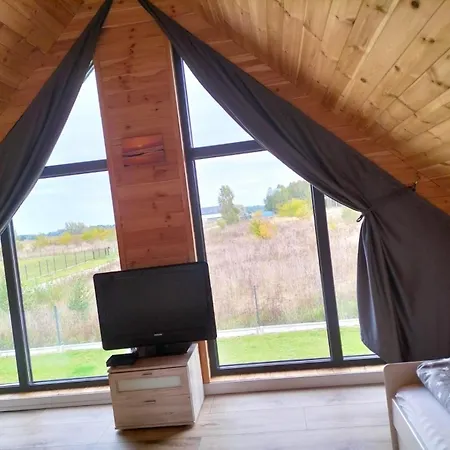 Dziwna Polnische Ostsee Mit Sauna Und Jakuzzi 2 Meter Hoher Zaun Haustiere Herzlich Willkommen بيت للعطل Sieroslaw (Kamien)