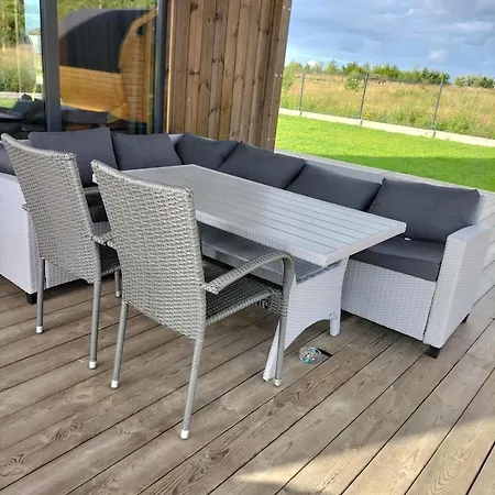 Dziwna Polnische Ostsee Mit Sauna Und Jakuzzi 2 Meter Hoher Zaun Haustiere Herzlich Willkommen