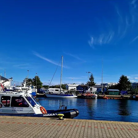 بيت للعطل Dziwna Polnische Ostsee Mit Sauna Und Jakuzzi 2 Meter Hoher Zaun Haustiere Herzlich Willkommen